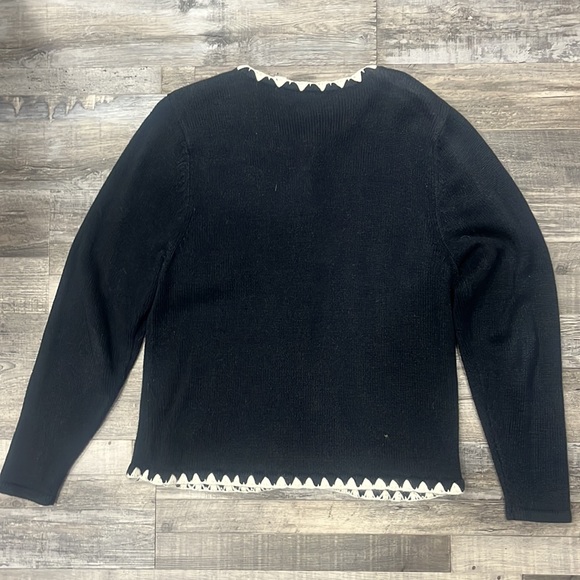 Vintage Snowflake Christmas Sweater - Picture 4 of 4